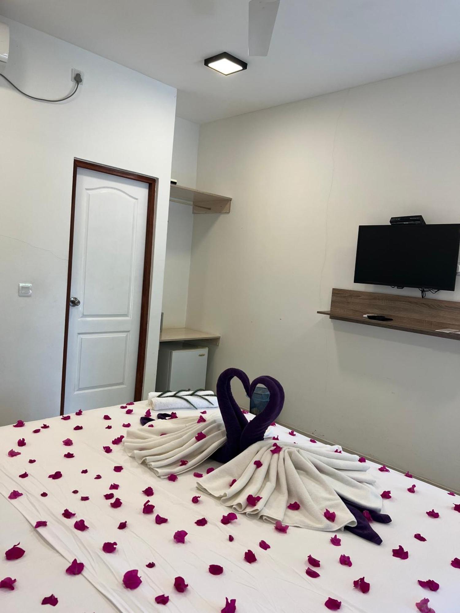 Lagoon Villa Maldives Thoddoo Extérieur photo